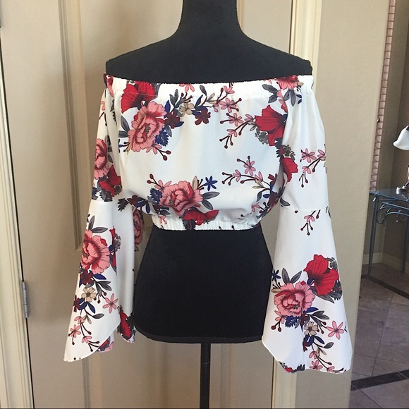 Floral Tiered Bell Sleeve Off Shoulder Crop Top - Picture 15 of 16